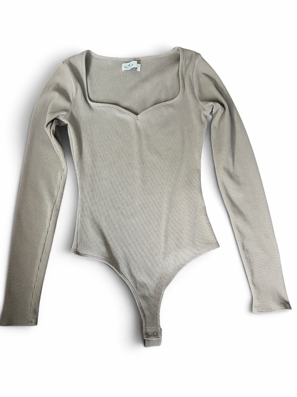 Hollister Ribbed Sweetheart Neck Long-Sleeve Bodysuit in Light Taupe Small